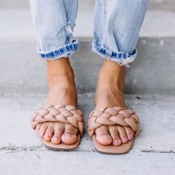 NEW Camel Tan Puffy Braided Faux Leather Square Toe Slip Slide On Flat Sandals - Picture 4 of 11